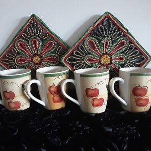 SET of 4 STONEWARE COFFEE MUGS/ 2 HOT PADS